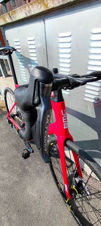 Used BMC Roadmachine Shimano Ultegra Di2 2018 Road & Gravel — image 6 of 13