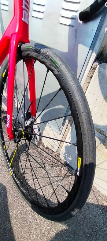 Used BMC Roadmachine Shimano Ultegra Di2 2018 Road & Gravel — image 12 of 13