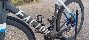 Gebrauchtes Factor One Disc T52 M 2022 Road & Gravel, Weiß — Bild 17 von 21