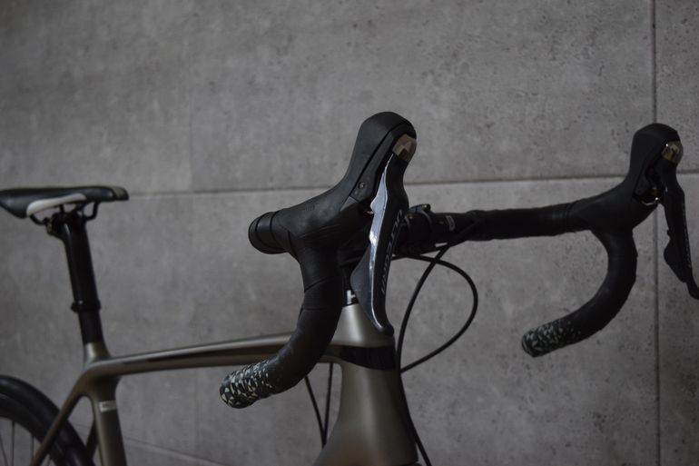 Used Trek Émonda SL 6 Disc 2018 2018 Road & Gravel — image 8 of 16