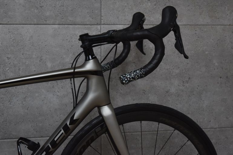 Used Trek Émonda SL 6 Disc 2018 2018 Road & Gravel — image 4 of 16