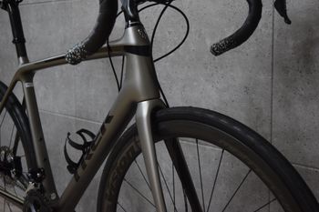 Used Trek Émonda SL 6 Disc 2018 2018 Road & Gravel — image 7 of 16
