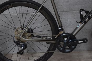 Used Trek Émonda SL 6 Disc 2018 2018 Road & Gravel — image 2 of 16