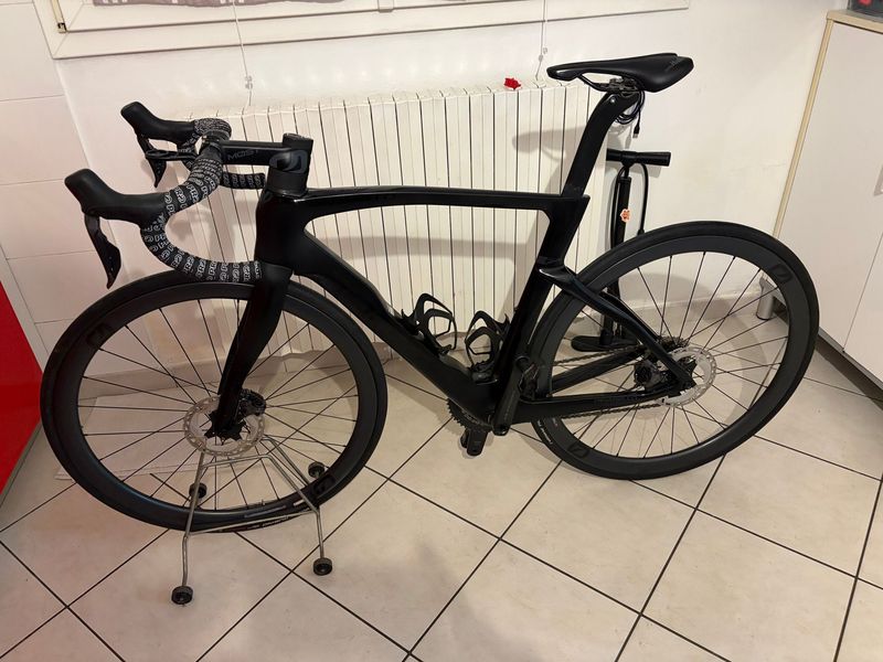 Used Pinarello Dogma Shimano Ultegra Di2 (12 Speed) 2021 Road & Gravel