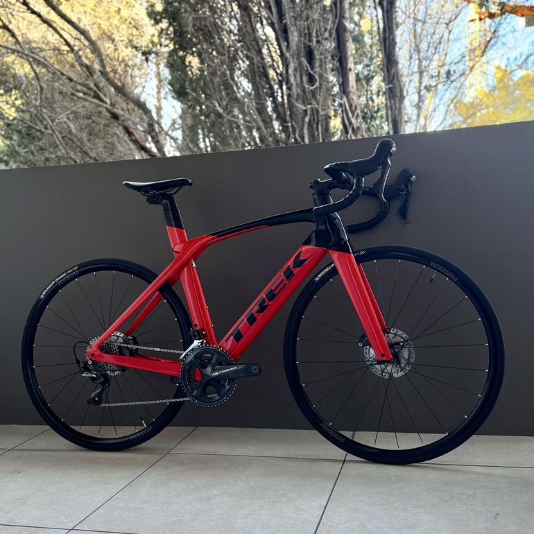 Used Trek Madone SL 6 Disc 2020 2020 Road & Gravel, Red — image 7 of 15