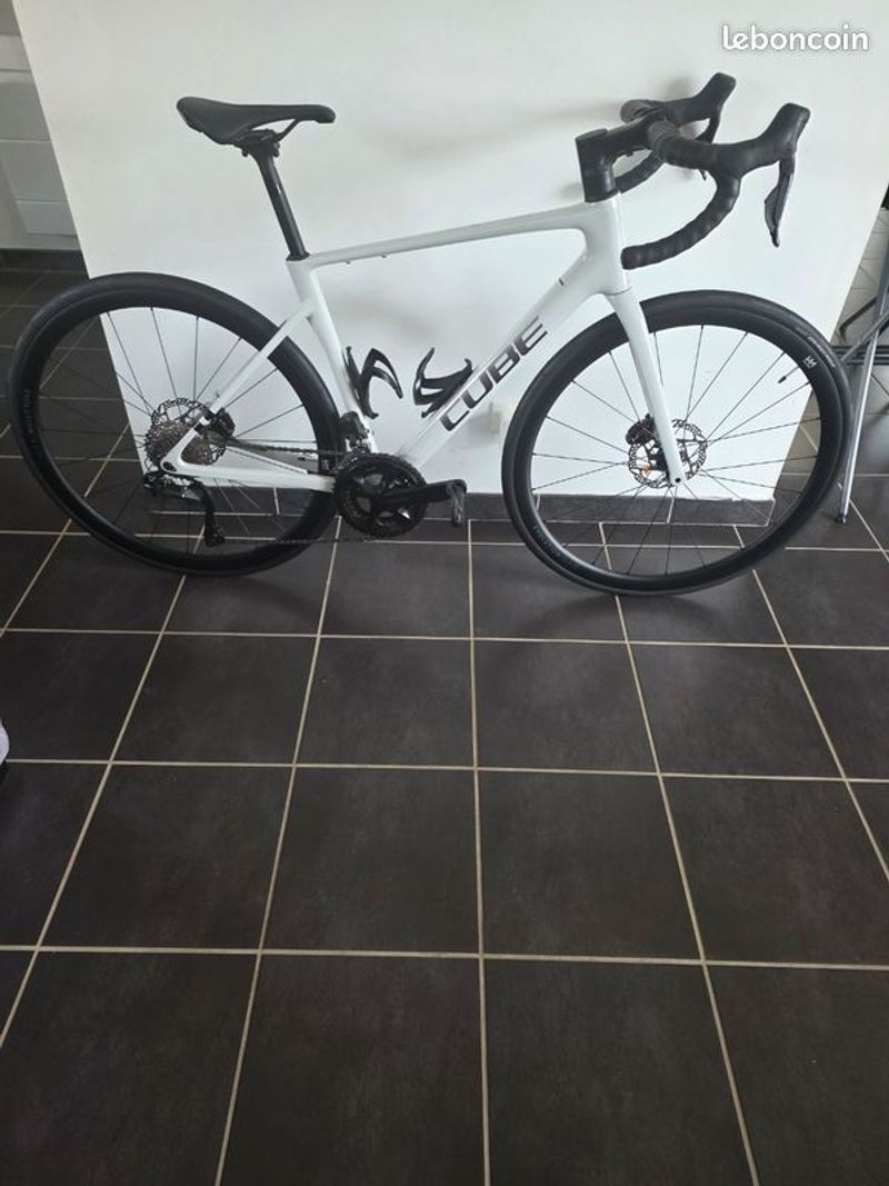 Cube Attain C62 SLX 2025 Road & Gravel de segunda mano