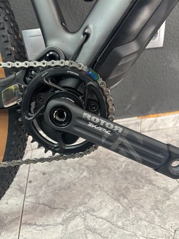 Used Trek e caliber 9.6 Carbono 2022 Mountainbike, Light Gray — image 7 of 24