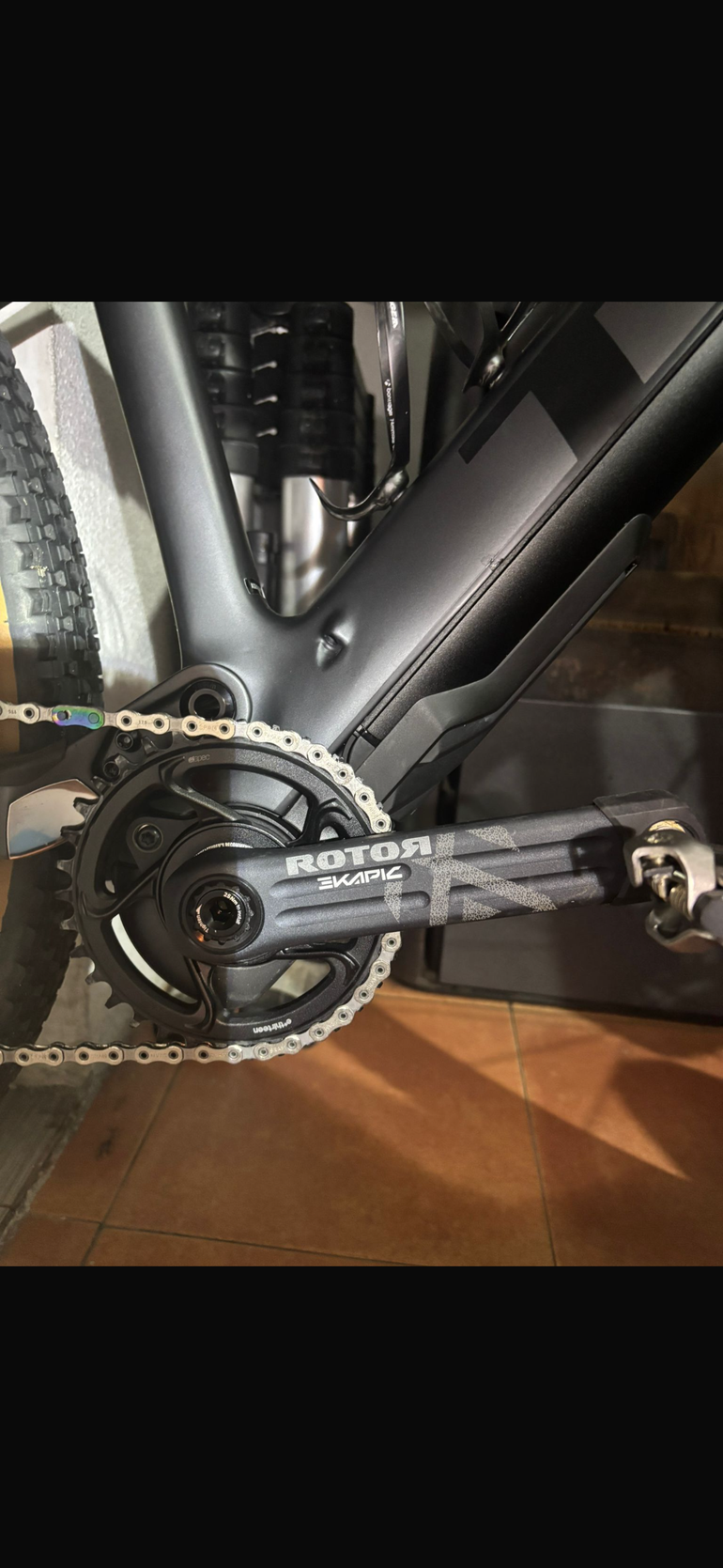 Used Trek e caliber 9.6 Carbono 2023 Mountainbike — image 11 of 14