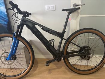 Used Trek e caliber 9.6 Carbono 2023 Mountainbike — image 4 of 14