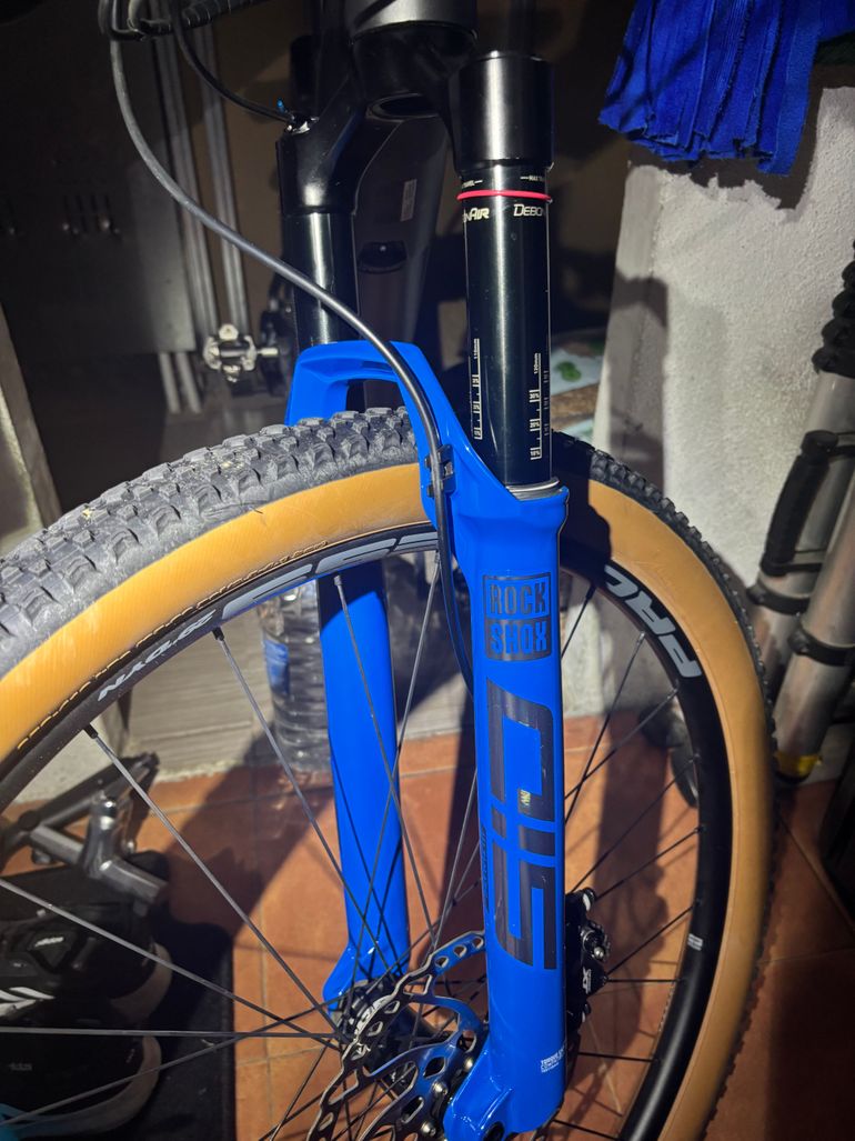 Used Trek e caliber 9.6 Carbono 2023 Mountainbike — image 3 of 14
