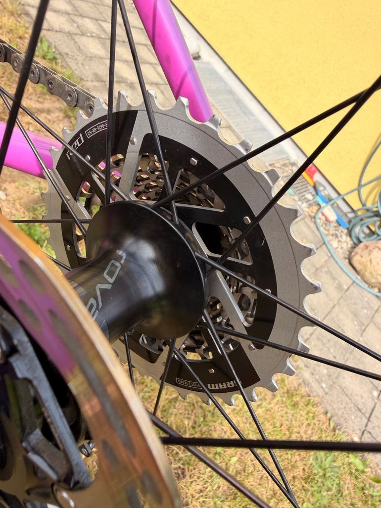 Gebrauchtes Specialized Tarmac S-WORKS 2023 Road & Gravel, Violett — Bild 5 von 19
