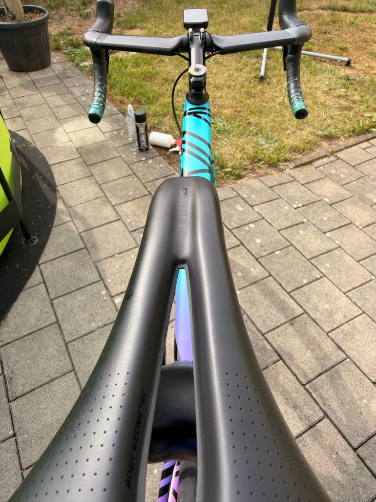 Gebrauchtes Specialized Tarmac S-WORKS 2023 Road & Gravel, Violett — Bild 18 von 19