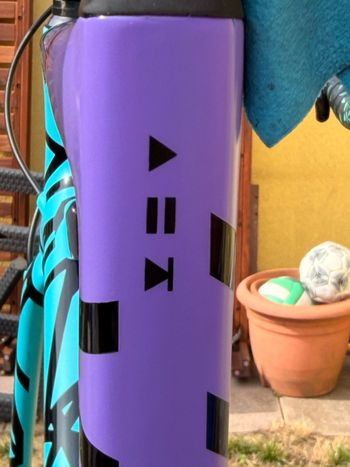 Gebrauchtes Specialized Tarmac S-WORKS 2023 Road & Gravel, Violett — Bild 10 von 19