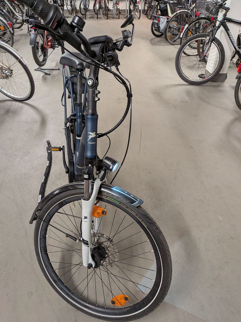 Used Pegasus Solero E8R Plus 26” 2022 2022 Urban, Blue — image 4 of 14