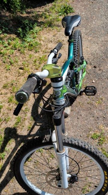 Used Lapierre VTT 2012 Mountainbike, Green — image 3 of 9