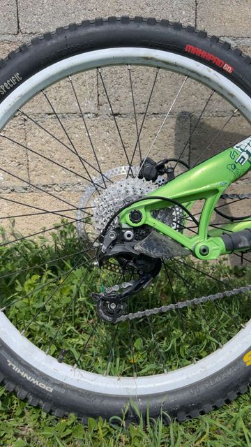 Used Lapierre VTT 2012 Mountainbike, Green — image 8 of 9