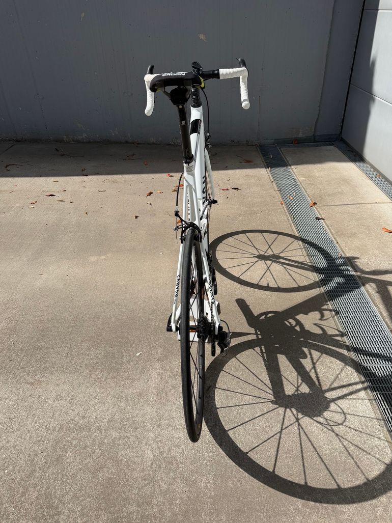 Used Canyon Ultimate CF SLX 9.0 Pro 2012 Road & Gravel, White — image 6 of 7