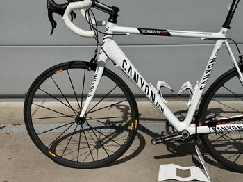 Used Canyon Ultimate CF SLX 9.0 Pro 2012 Road & Gravel, White — image 2 of 7
