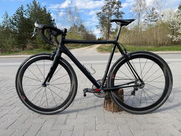 Cannondale CAAD 10 Black Inc. 2014 Road & Gravel usato