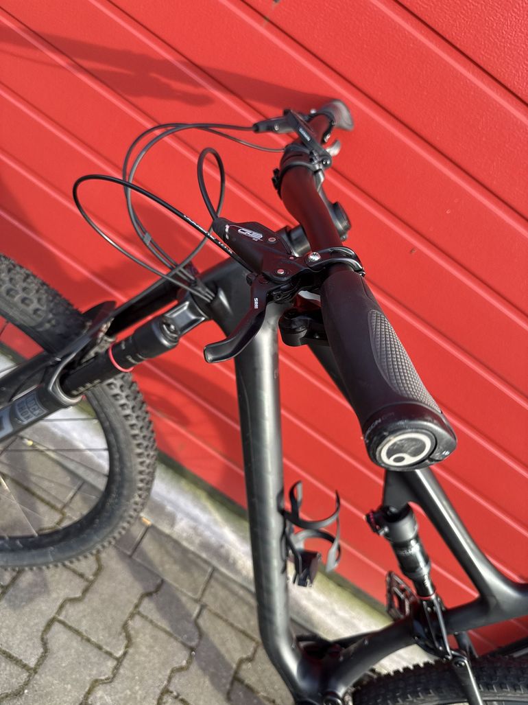 Used Specialized Epic EVO Comp 2022 2022 Mountainbike, Black, 29 — image 10 of 20
