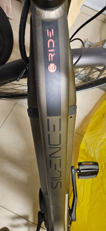 Used Scott Silence 2022 Urban, Gris claro — image 7 of 9
