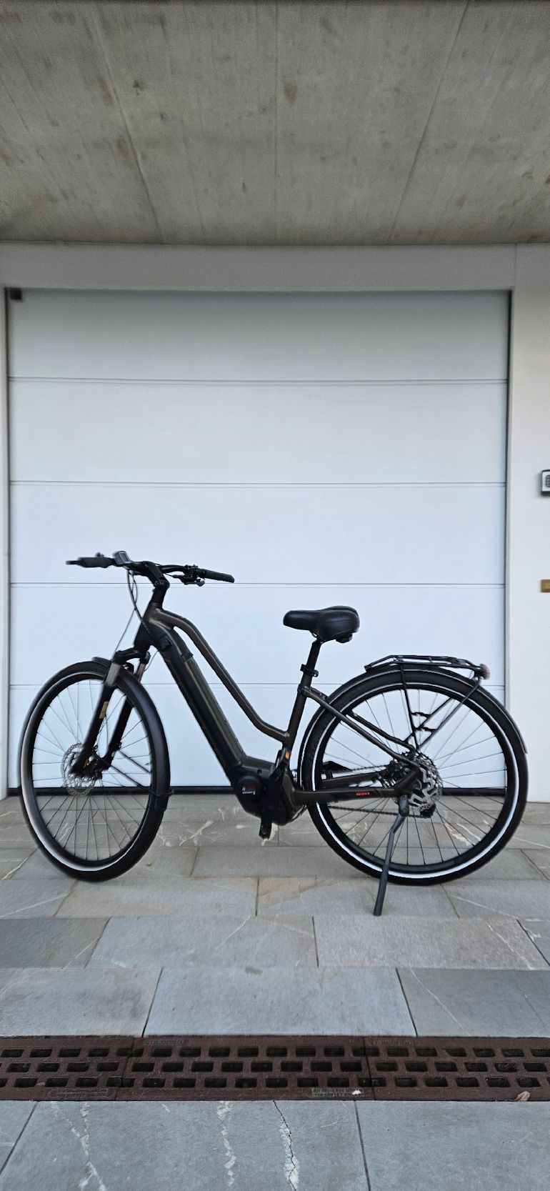 Used Scott Silence 2022 Urban, Gris claro — image 1 of 9