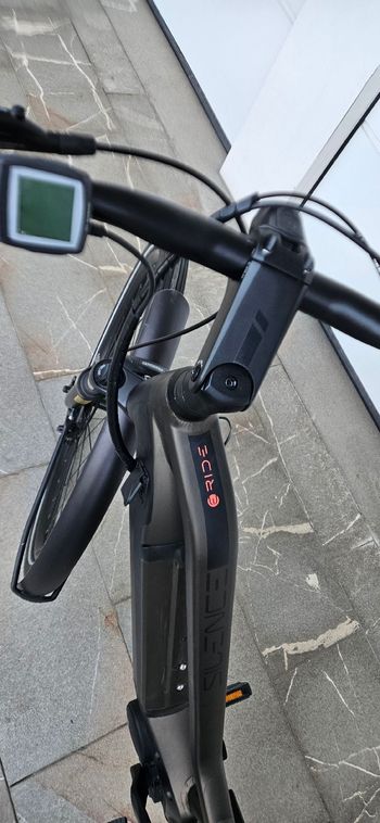 Used Scott Silence 2022 Urban, Gris claro — image 4 of 9