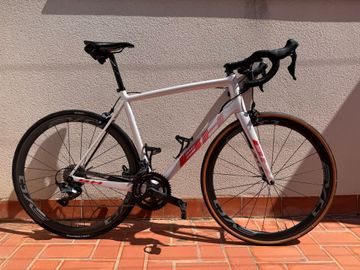 Used BH Custom Shimano Ultegra 2019 Road & Gravel, White — image 3 of 15