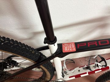 Used Trek Procaliber 9.8 2021 2021 Mountainbike, Red, 29 — image 5 of 6
