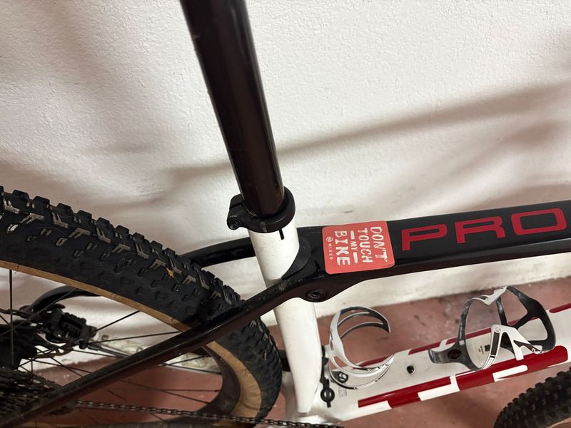 Used Trek Procaliber 9.8 2021 2021 Mountainbike, Red, 29 — image 5 of 6