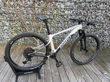 Used Ghost Lector SF 2022 2022 Mountainbike, White, 29 — image 9 of 13