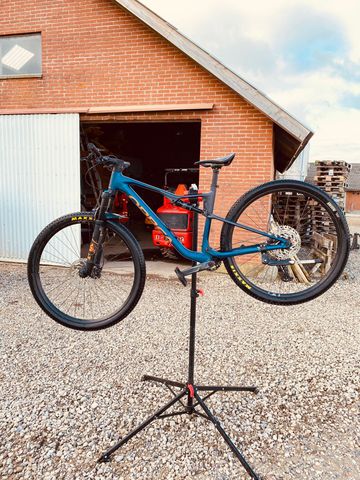 Gebrauchtes Orbea OIZ H30 2023 2023 Mountainbike, Blau, 29 — Bild 2 von 3