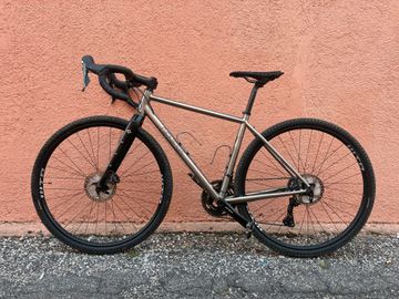Gebrauchtes Genesis Croix de fer Shimano GRX 2020 Road & Gravel, Hellgrau — Bild 2 von 31