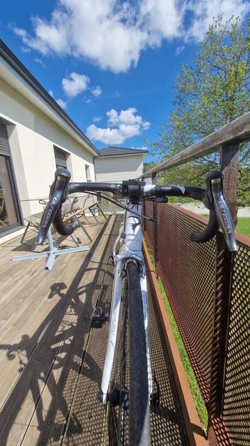 Used Pinarello Custom Shimano Ultegra Di2 2019 Road & Gravel, White — image 7 of 7