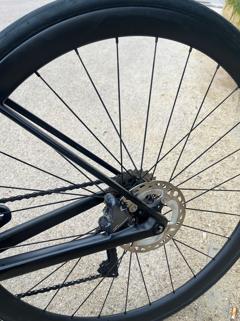 Used BMC Roadmachine 01 FOUR 2021 2021 Road & Gravel — image 8 of 10