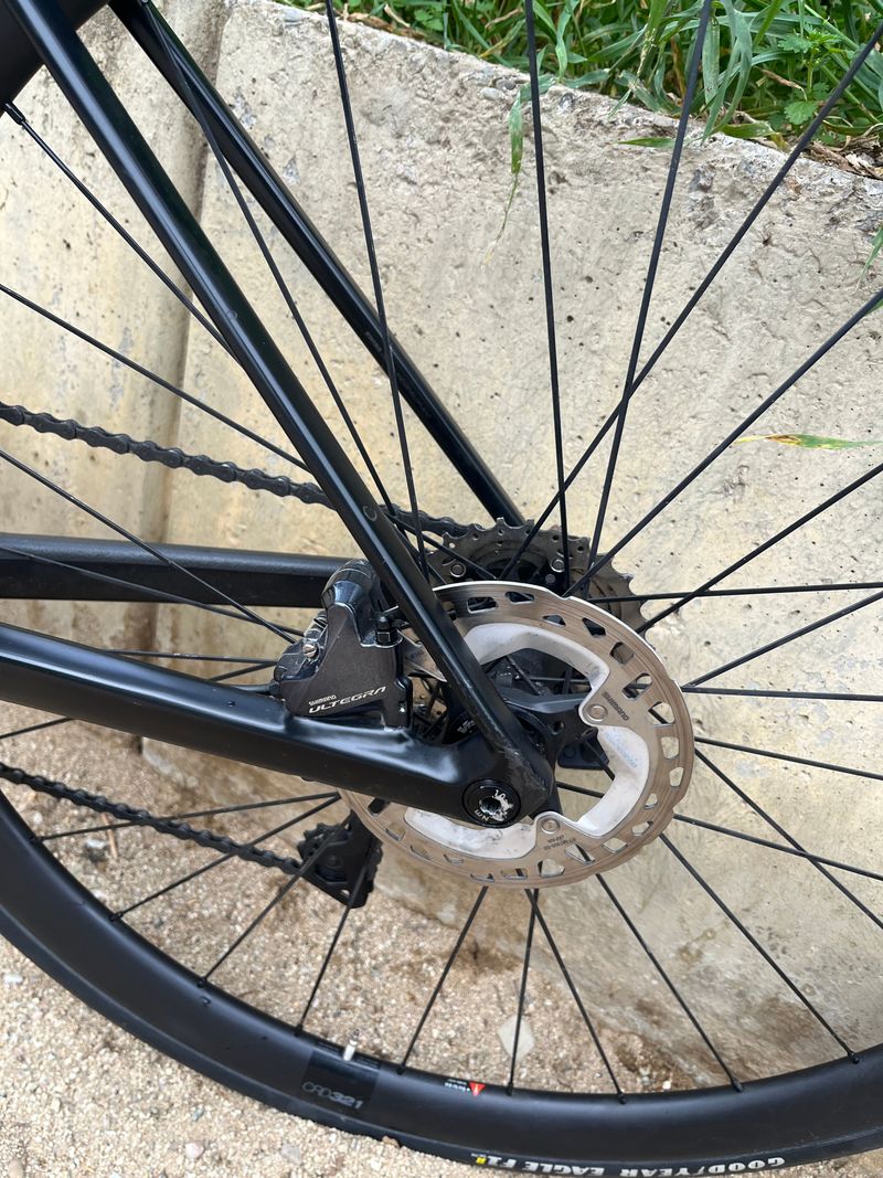 Used BMC Roadmachine 01 FOUR 2021 2021 Road & Gravel, Black — image 6 of 10