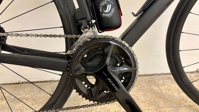 Used Colnago V3 Disc 105 Bike 2023 2023 Road & Gravel — image 9 of 10