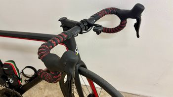 Used Colnago V3 Disc 105 Bike 2023 2023 Road & Gravel — image 6 of 10