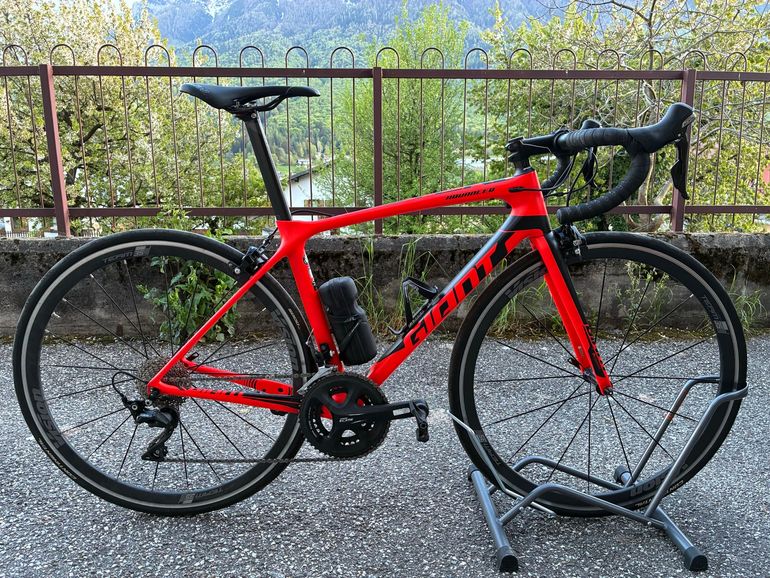 Used Giant TCR Advanced 2 2018 2018 Road & Gravel, Rot — image 1 of 14