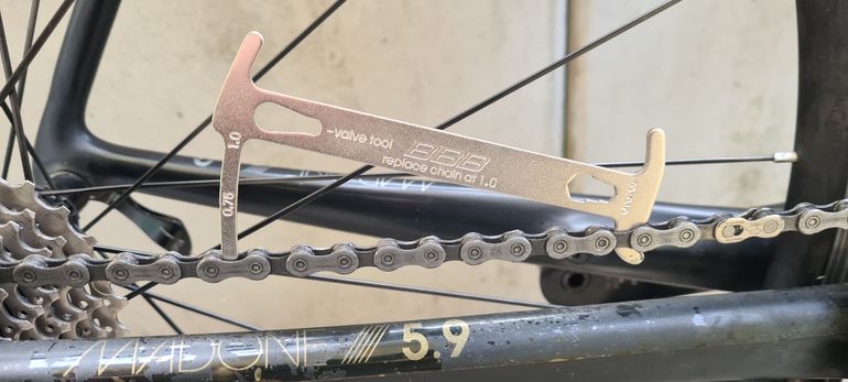 Used Trek Madone Shimano Dura Ace 2014 Road & Gravel, Black — image 9 of 9