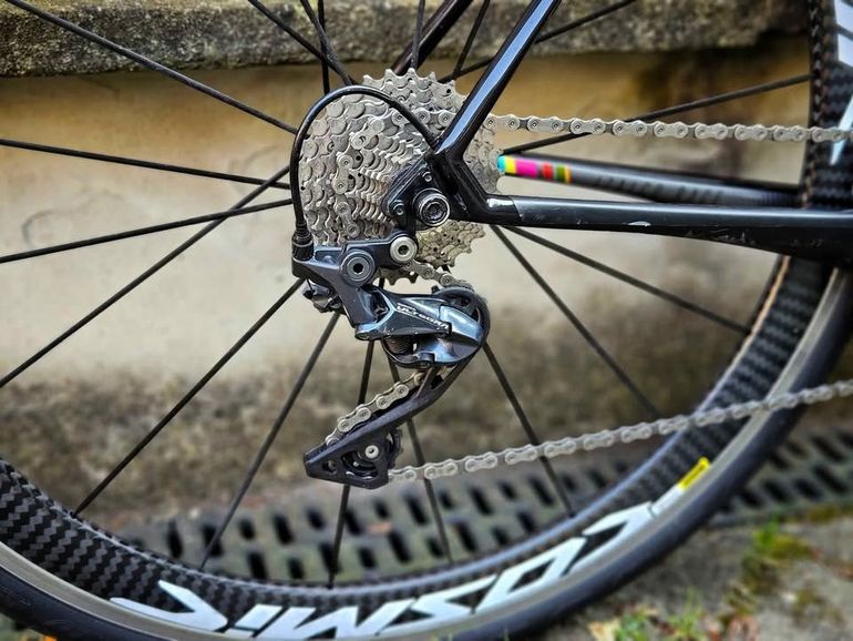Used Focus IZALCO RACE 9.8 2020 2020 Road & Gravel, Black — image 4 of 5