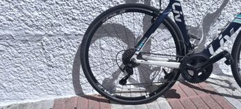 Used Liv Envie Carbono 105 2017 Road & Gravel, White — image 4 of 9