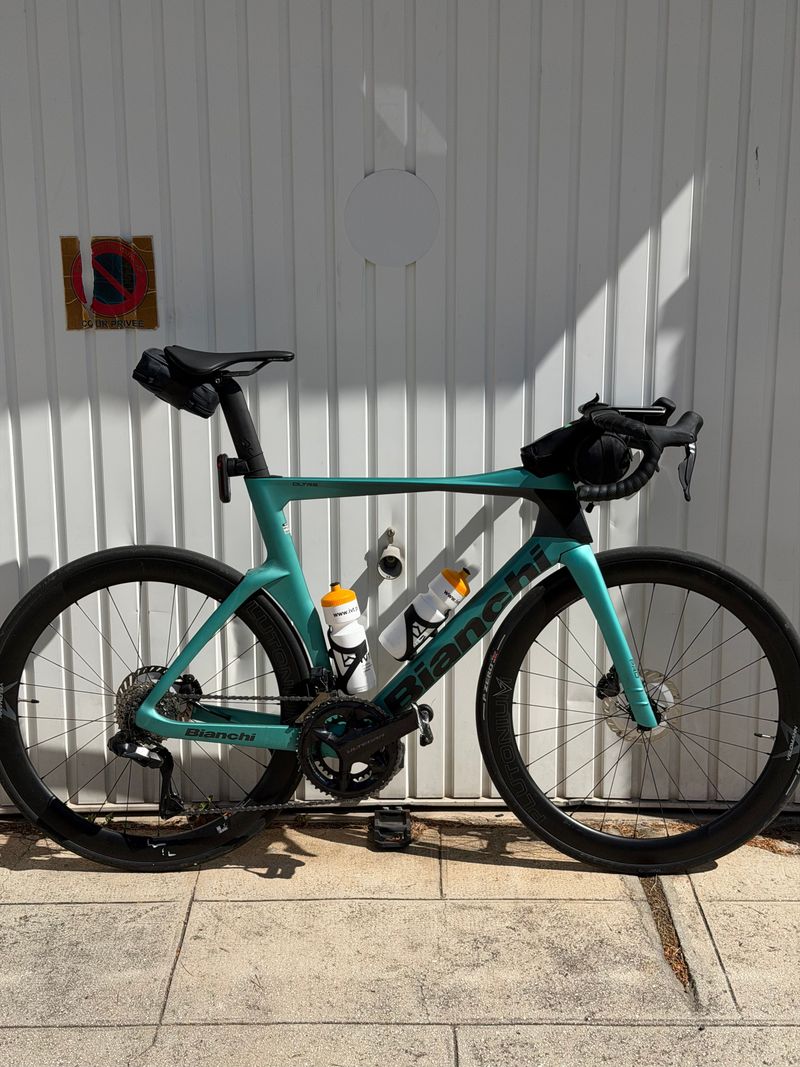 Použité Bianchi Oltre PRO SHIMANO ULTEGRA DI2 2026 2026 Road & Gravel