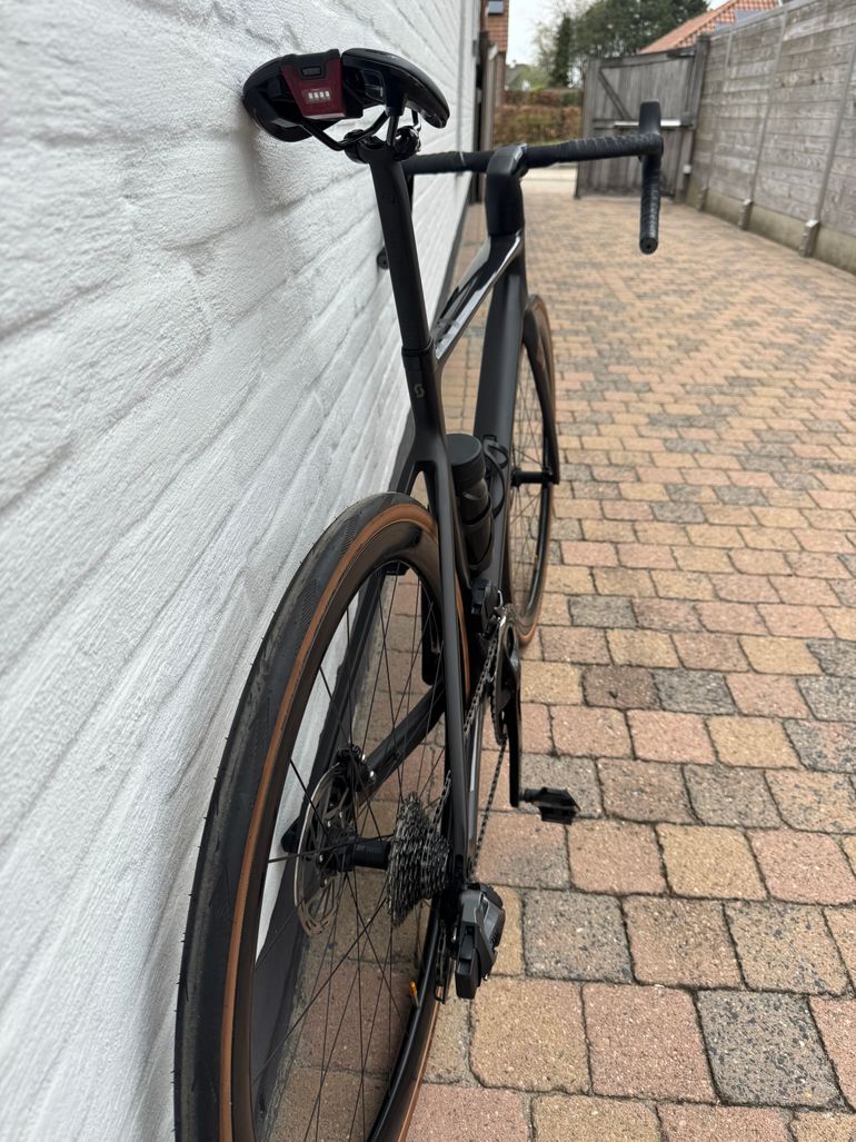 Used Scott Addict SRAM Rival eTap AXS 2022 Road & Gravel, Black — image 3 of 8