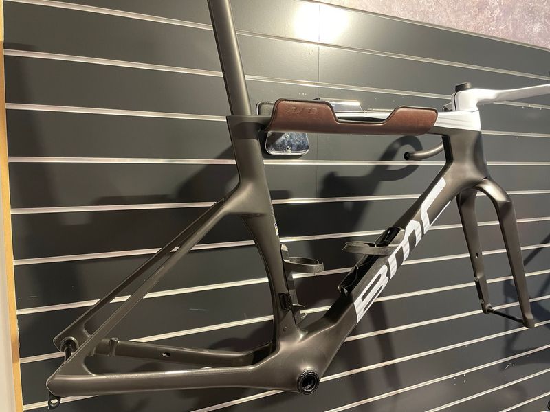 Käytetty BMC Teammachine R 01 MOD 2024 Frameset 2024 Road & Gravel — kuva 3 / 4