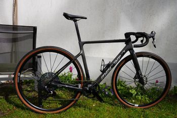 Megamo, Silk Sram Apex Etap AXS