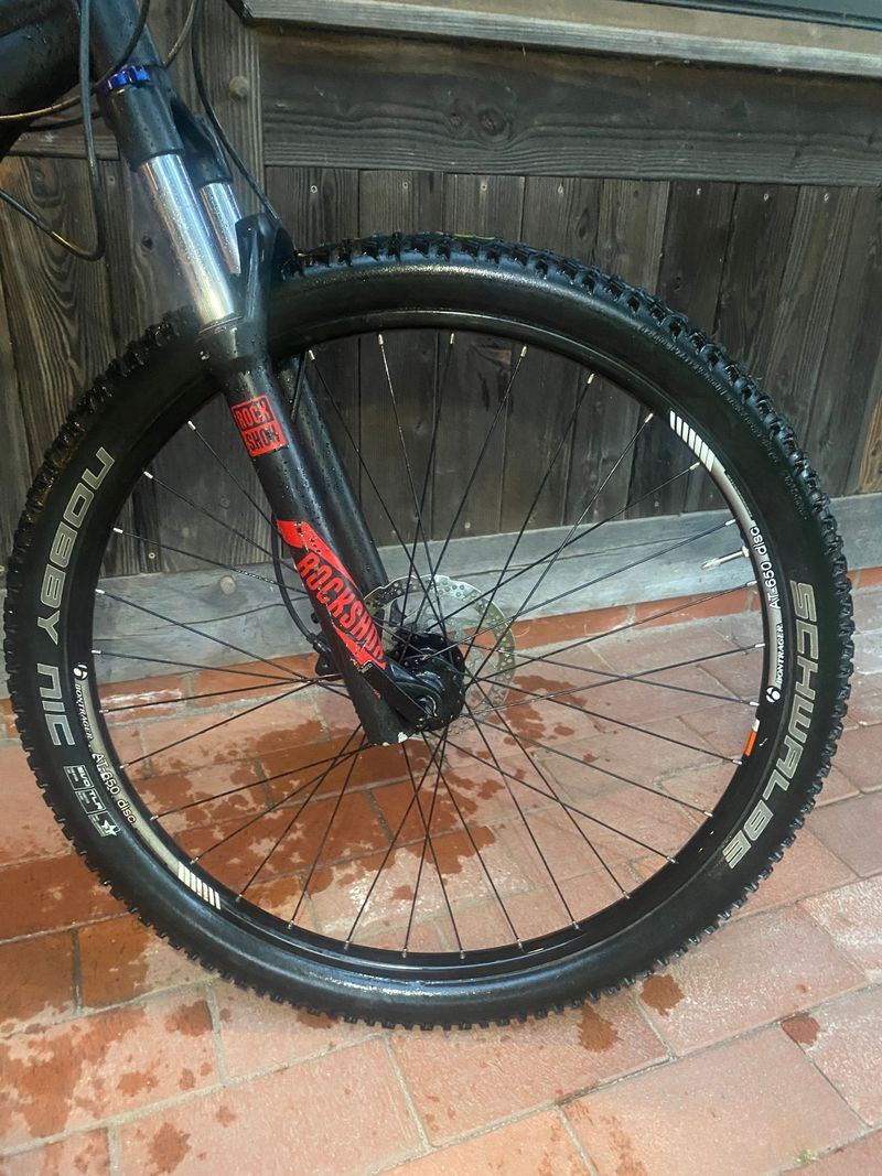 Used Trek Marlin 7 2017 2017 Mountainbike, Black, 27.5, 29 — image 6 of 10