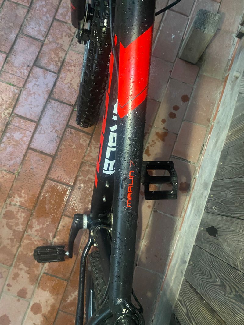 Used Trek Marlin 7 2017 2017 Mountainbike, Black, 27.5, 29 — image 10 of 10