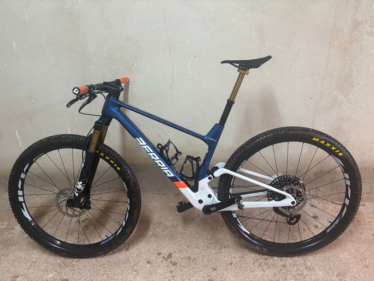 Used Berria MAKO BR UNLIMITED 2024 2024 Mountainbike, Blue, 29 — image 2 of 3