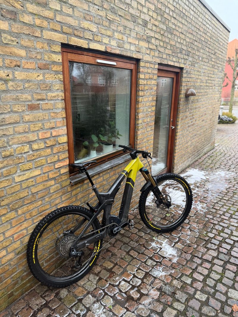 Tweedehands Scott Patron ST eRIDE 900 Tuned 2024 2024 MTB